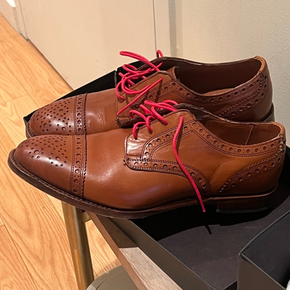 Allen Edmonds Oxford cap-toe Rogue - Walnut  size 10.5